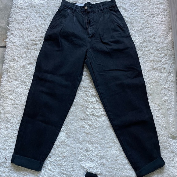 Black high waisted  mom jeans.vintage. - Picture 4 of 5